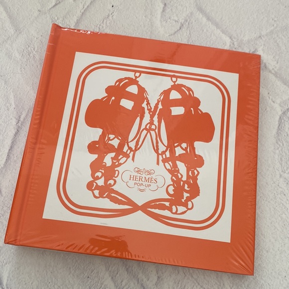 Sealed in box Hermes Pop Up Book with Ribbon - Picture 2 of 5